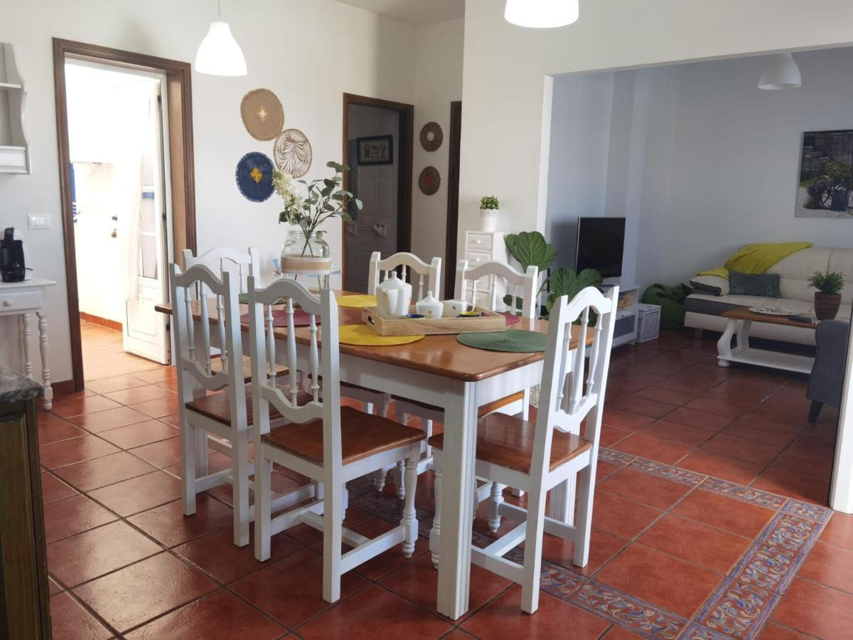 Apartamentoscasajulia La Santa Buitenkant foto
