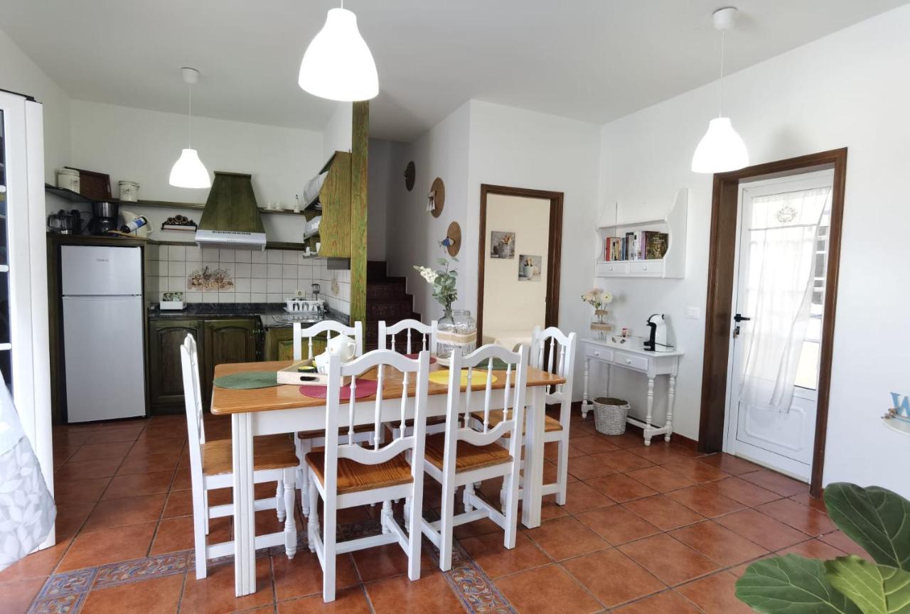 Apartamentoscasajulia La Santa Buitenkant foto
