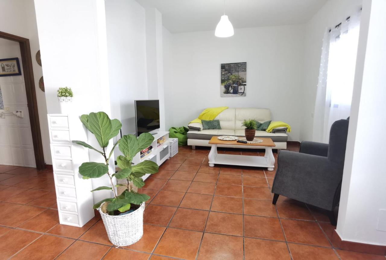 Apartamentoscasajulia La Santa Buitenkant foto