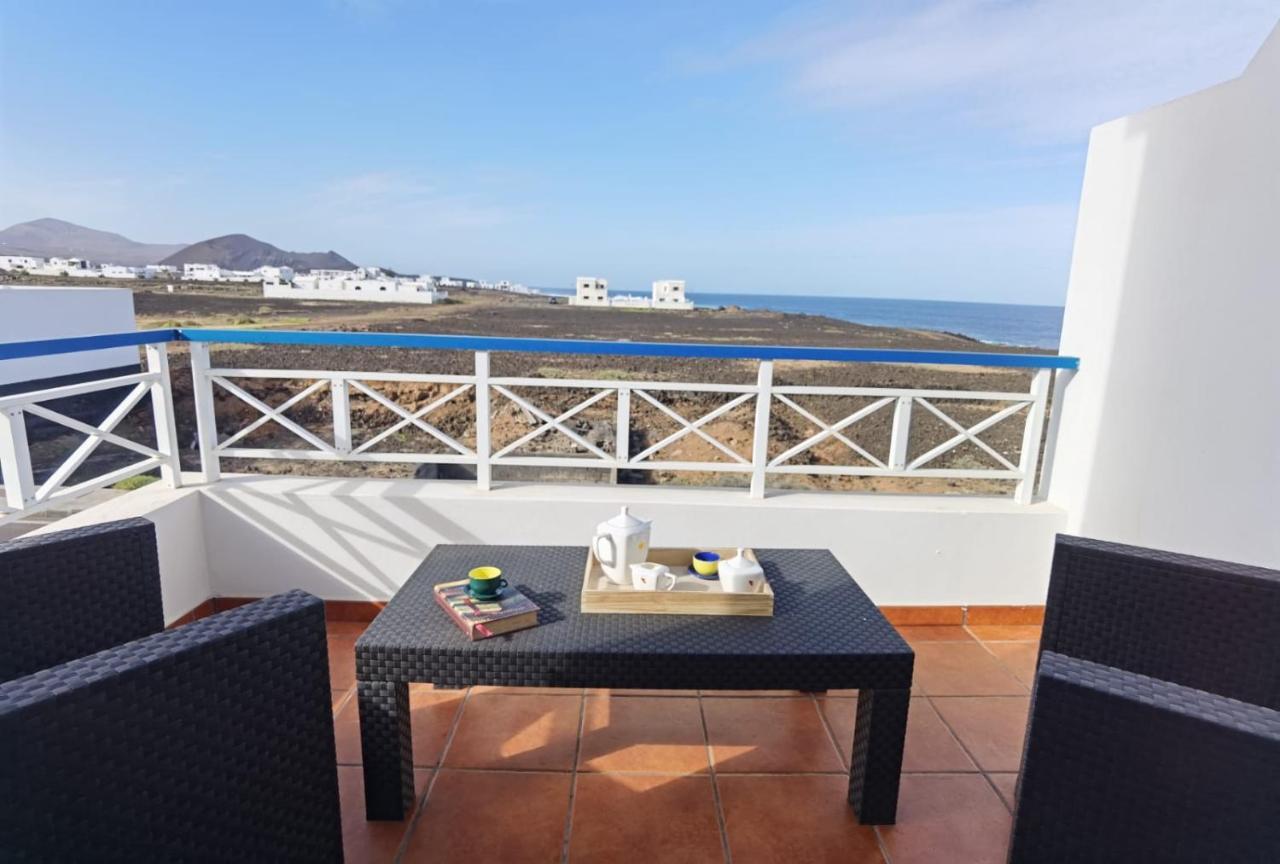 Apartamentoscasajulia La Santa Buitenkant foto